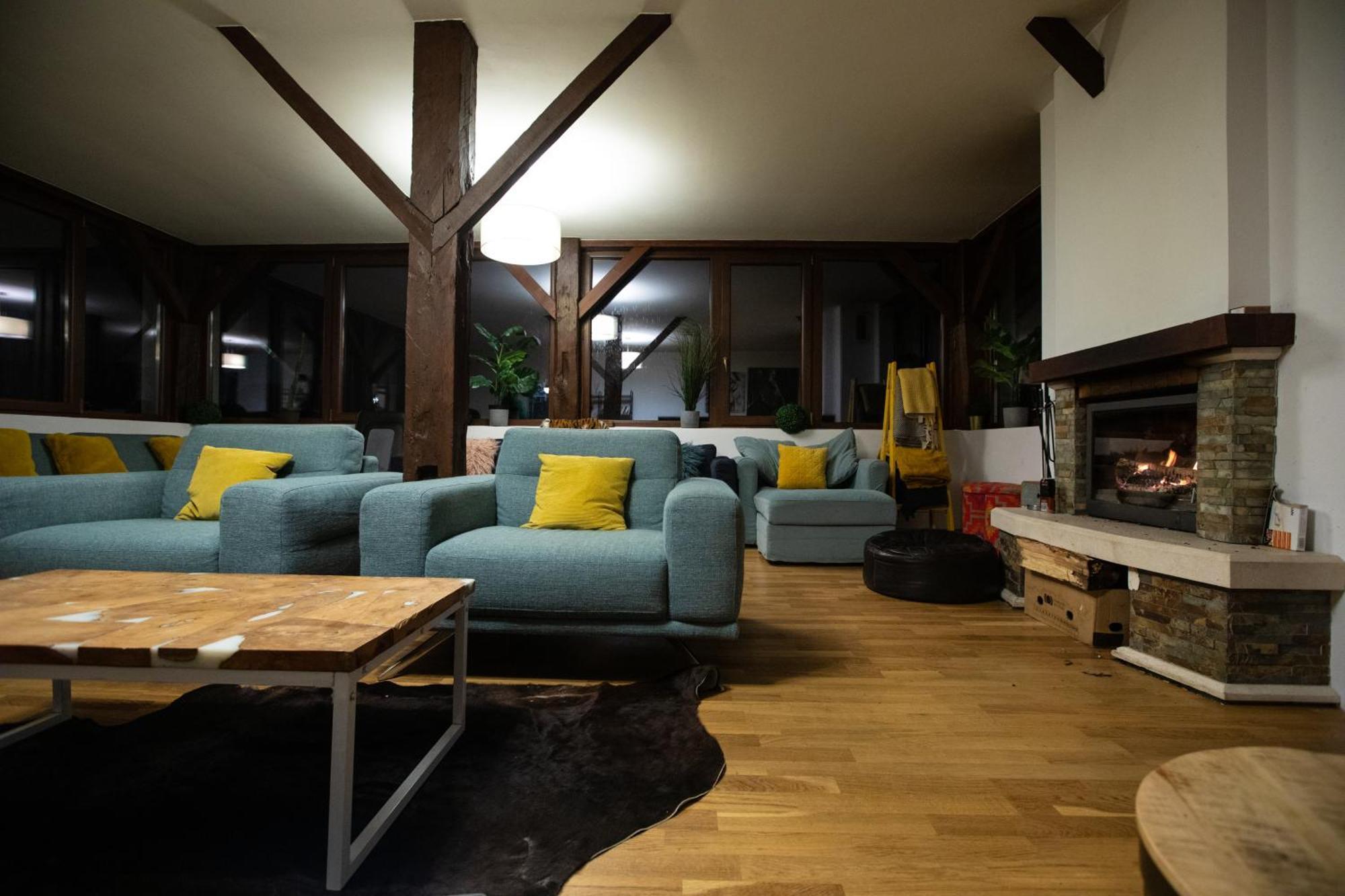 Maison De L'Amour Brebu Nou Esterno foto